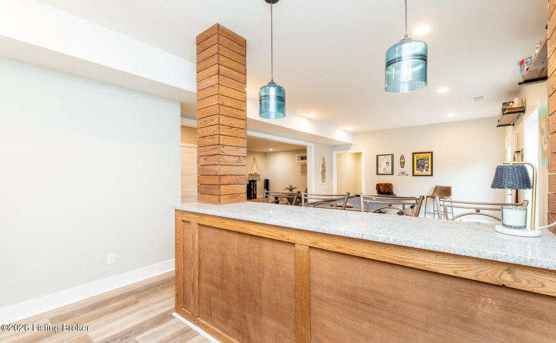 Listing Image 115