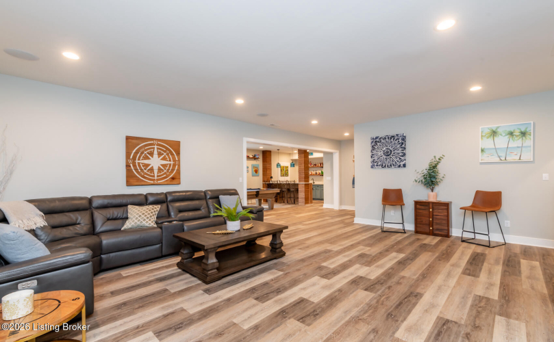 Listing Image 118