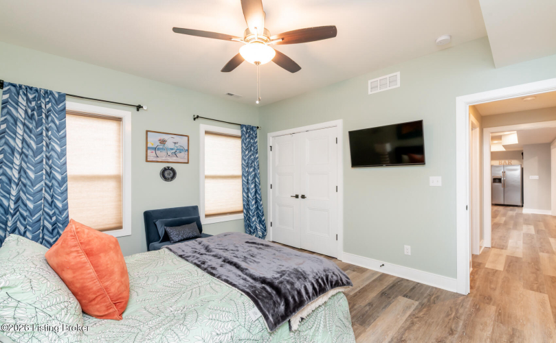 Listing Image 120