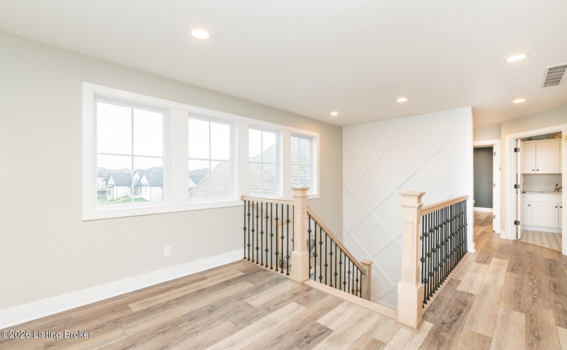 Listing Image 81