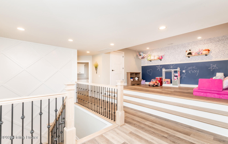 Listing Image 84
