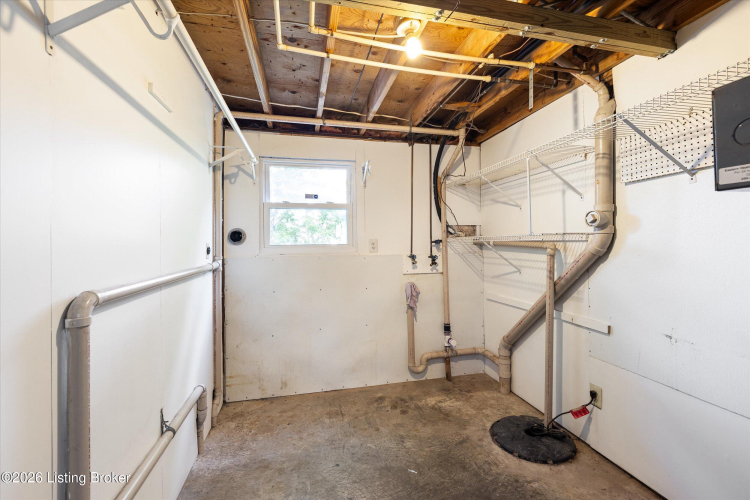 Listing Image 32