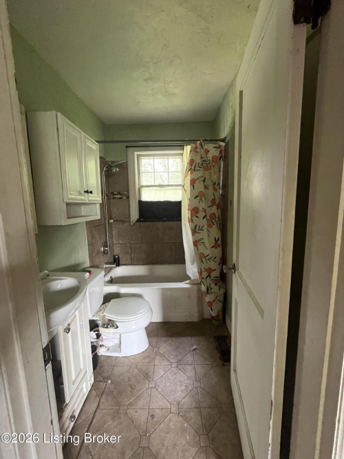Listing Image 16