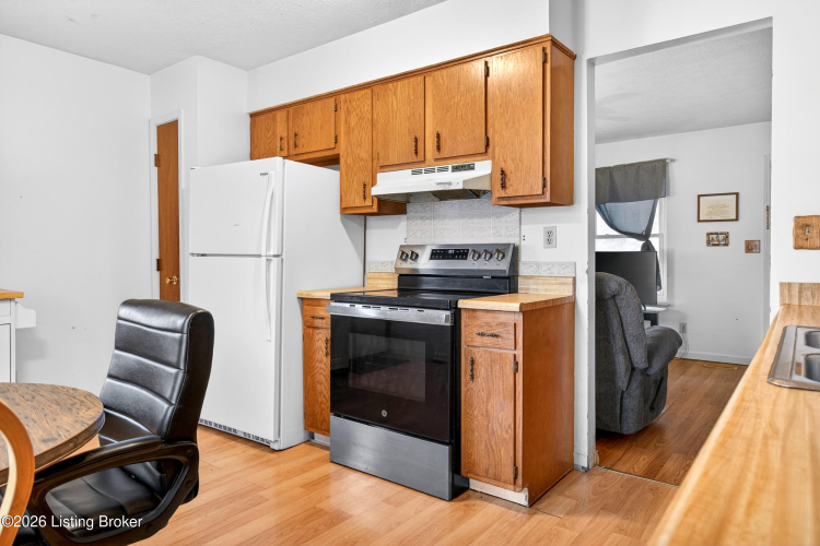 Listing Image 12