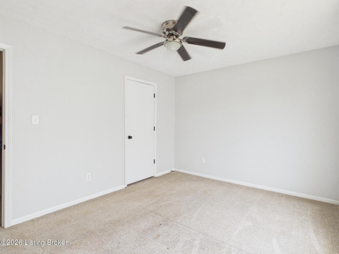 Listing Image 28