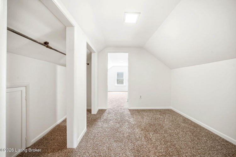 Listing Image 37