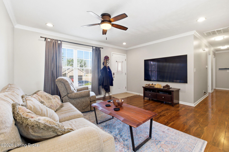 Listing Image 20