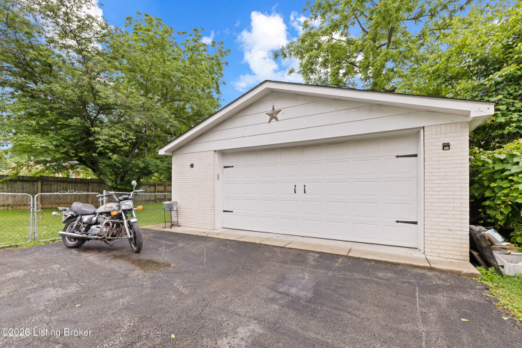 Listing Image 20