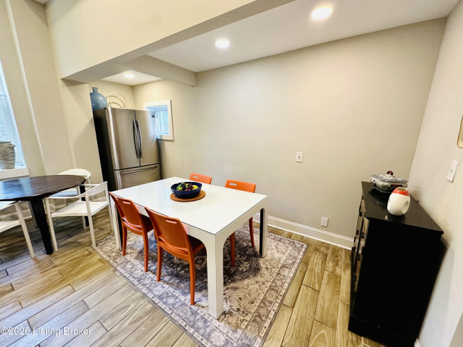 Listing Image 19