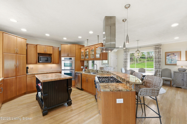 Listing Image 13