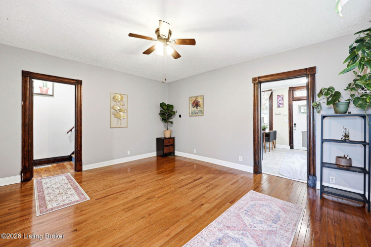 Listing Image 14