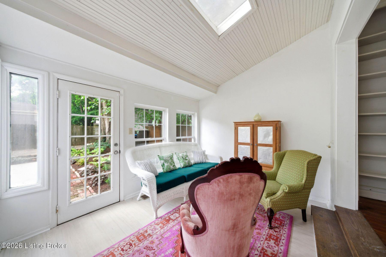 Listing Image 17