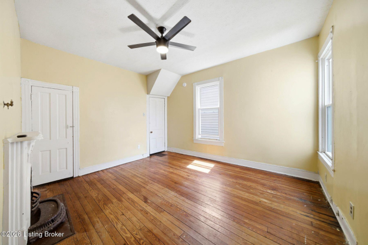 Listing Image 33