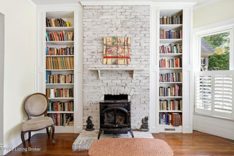 Listing Image 10
