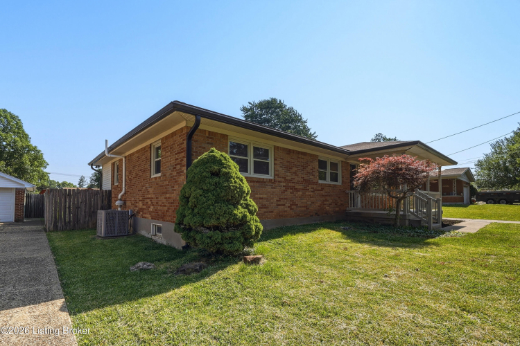 Listing Image 4