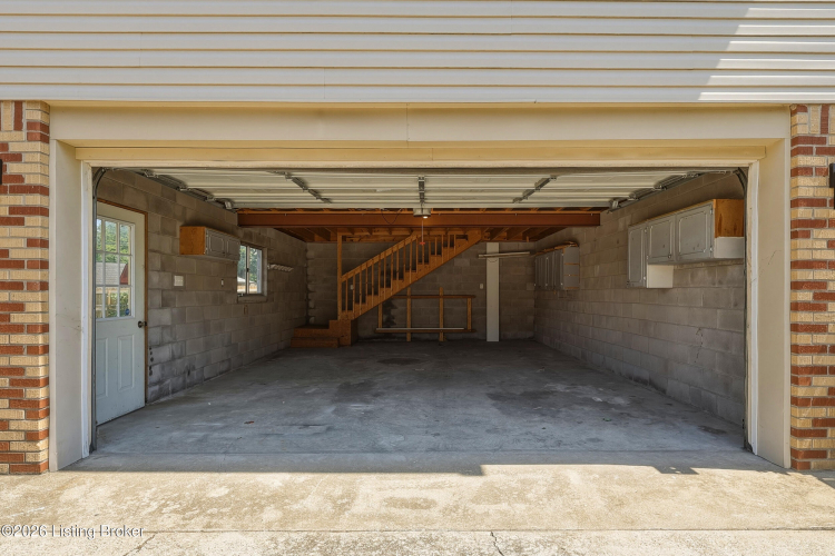Listing Image 44