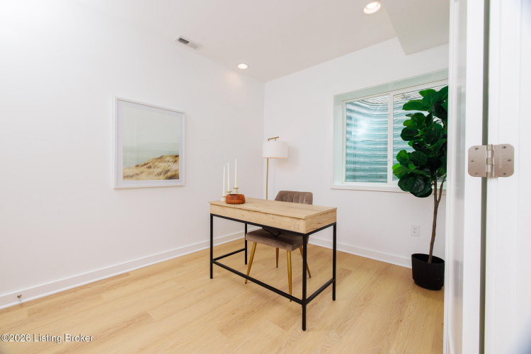 Listing Image 101