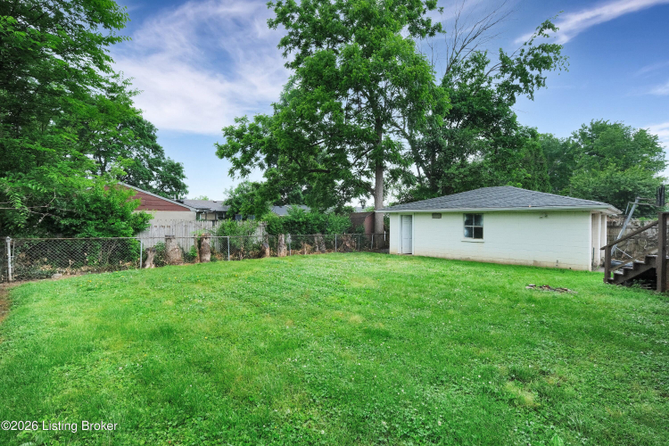 Listing Image 11