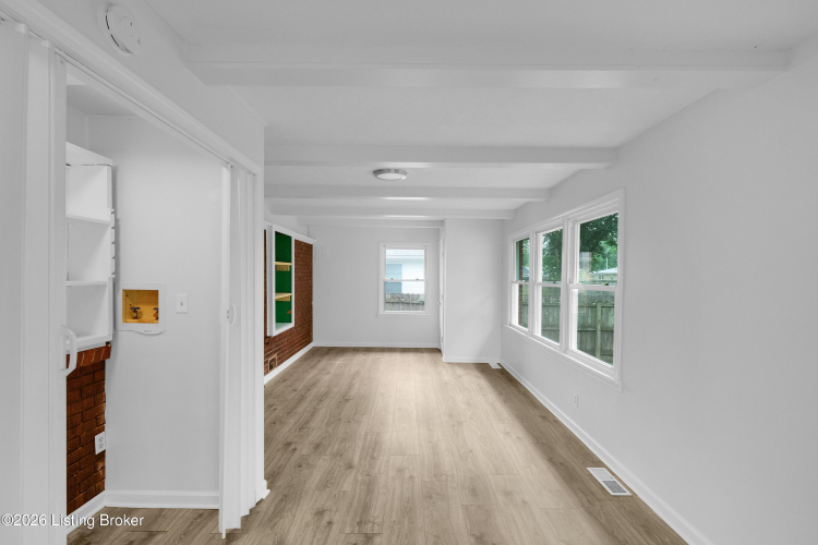 Listing Image 31