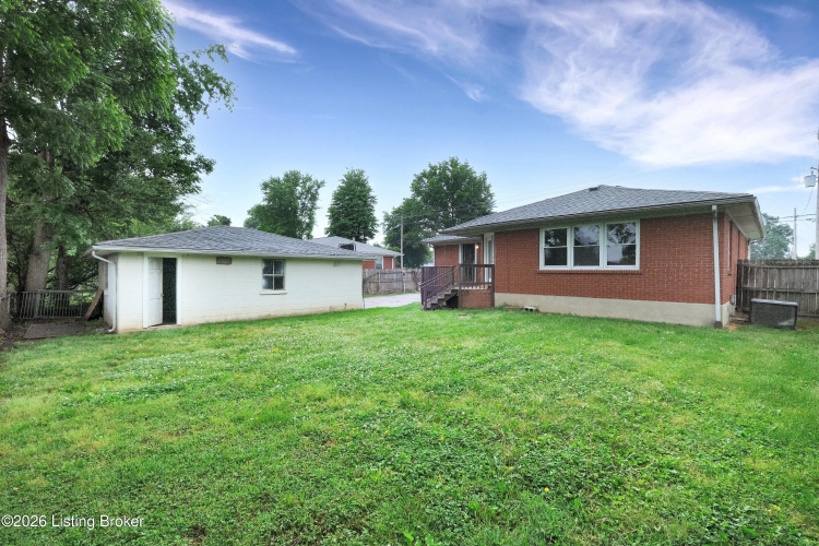 Listing Image 9