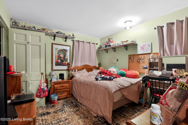 Listing Image 17