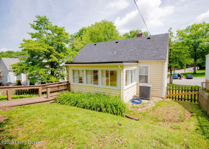 Listing Image 44