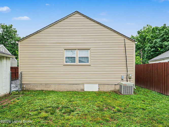 Listing Image 14