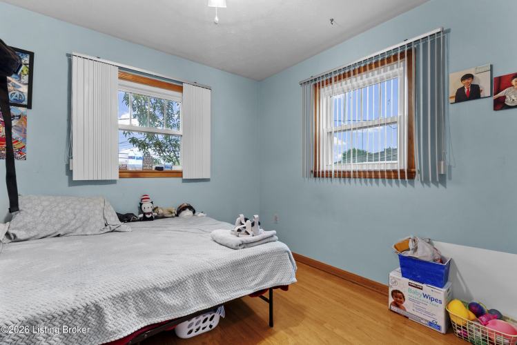 Listing Image 16