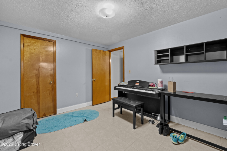 Listing Image 27