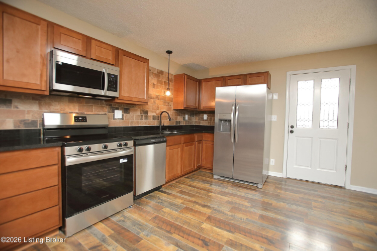 Listing Image 16