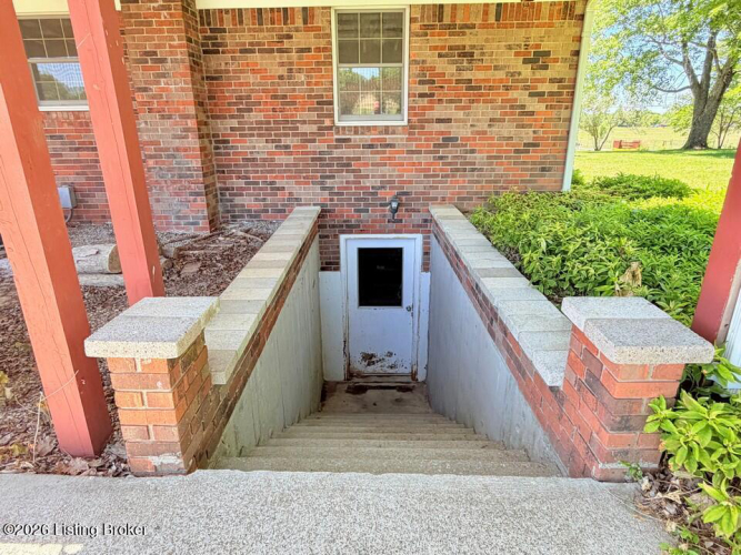 Listing Image 42