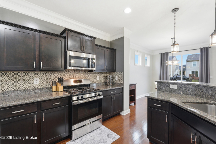 Listing Image 15