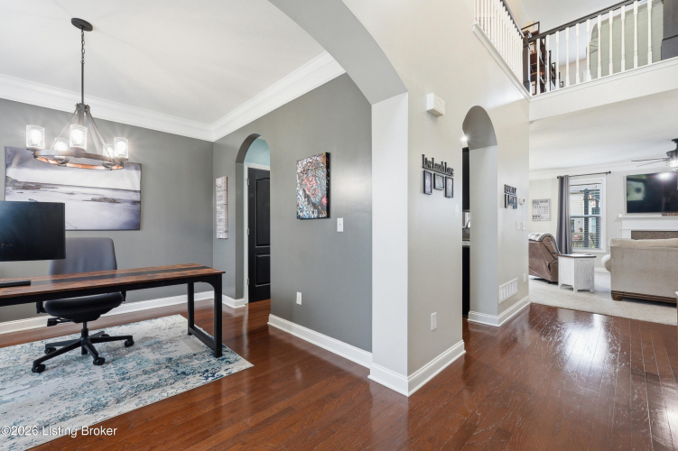 Listing Image 6
