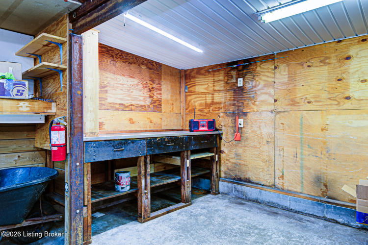 Listing Image 42