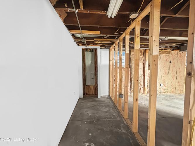 Listing Image 64