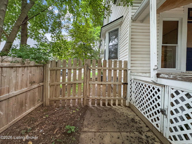 Listing Image 75