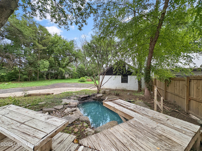 Listing Image 79