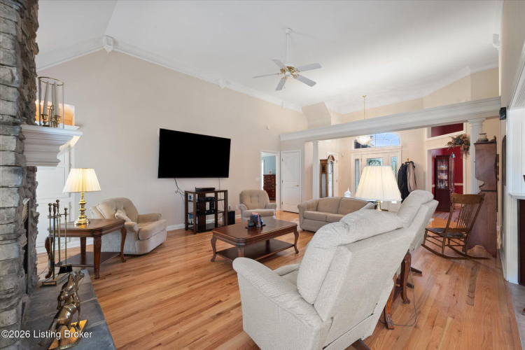 Listing Image 20