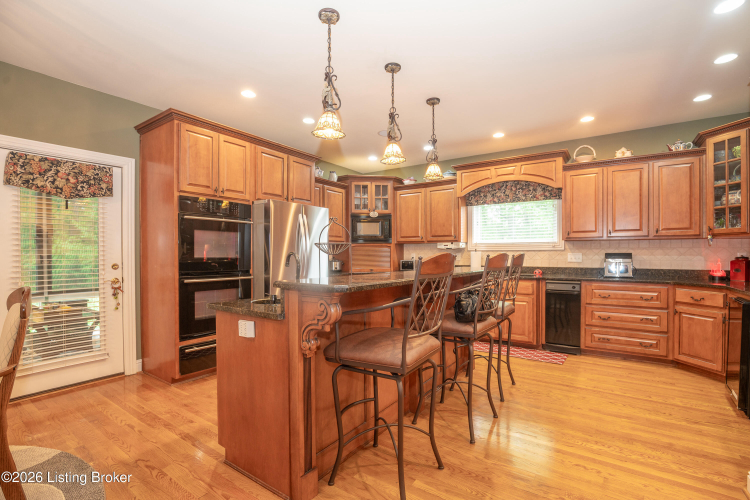 Listing Image 14