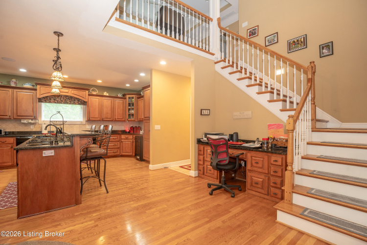 Listing Image 18