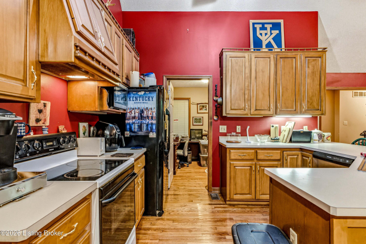 Listing Image 12