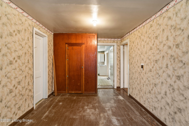 Listing Image 38