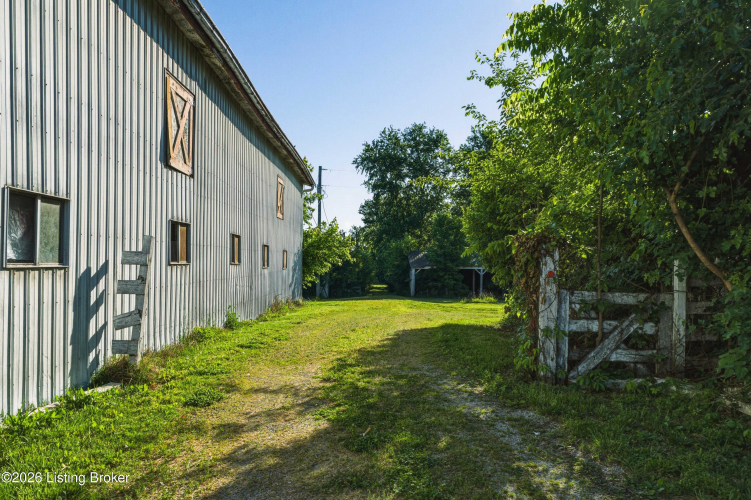 Listing Image 52
