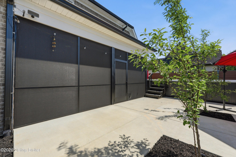 Listing Image 52