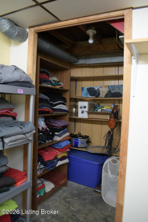 Listing Image 28
