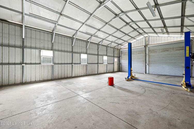 Listing Image 20