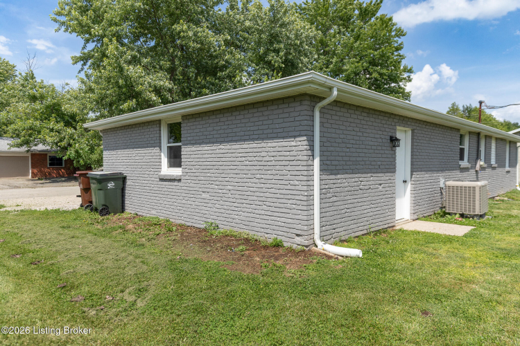 Listing Image 40
