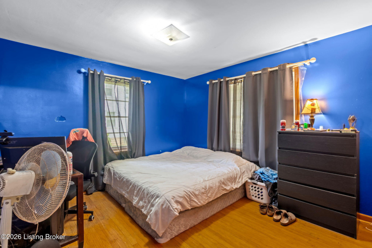 Listing Image 22