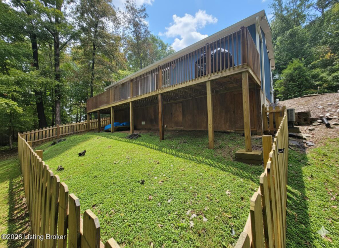 Listing Image 4