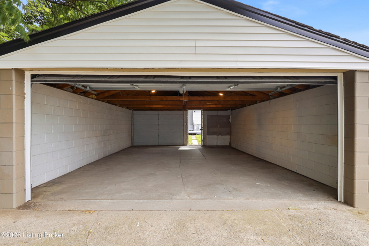 Listing Image 40